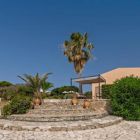 Ismini Periyali Villa *