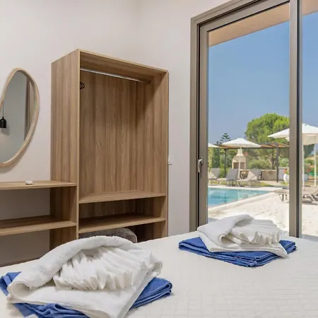 Ismini Periyali Villa